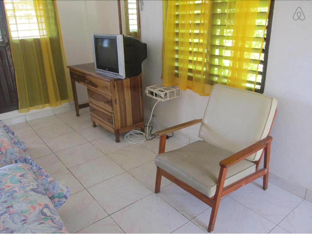 Paradise Brandon Hill Guest House Montego Bay Exterior photo